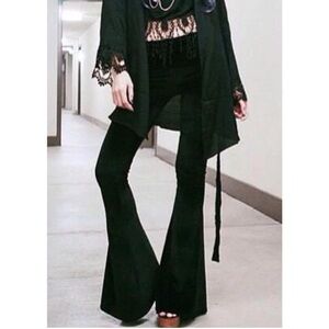 Pylo 70s Style Velvet Extreme Flare Bell Bottom Pants in Black. Size L